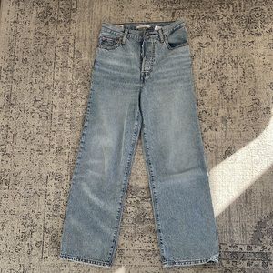 Levi’s Ribcage Straight, NWOT!